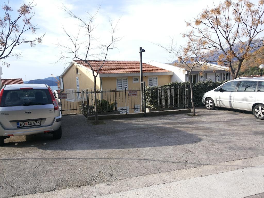 Apartments Vila Andja Sveti Stefan Exterior photo